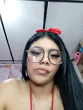 luxuryluna online show from 06-25-26, 12:32