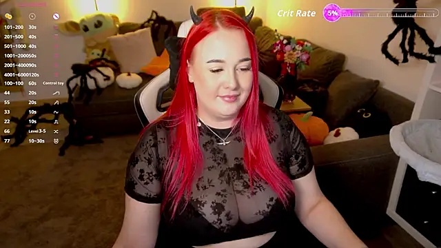 Snapshot of littleEve chatting on 10-30-25, 02:40 littleEve online show from 10-30-25, 02:40