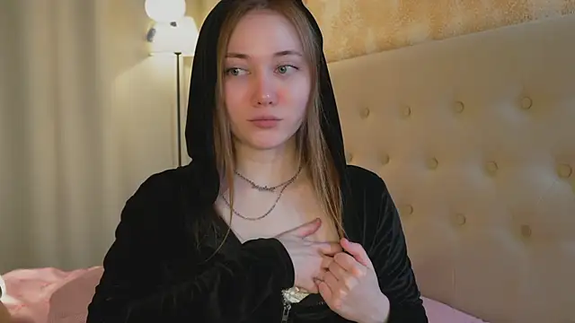 CassieSwon online show from 06-24-26, 04:39