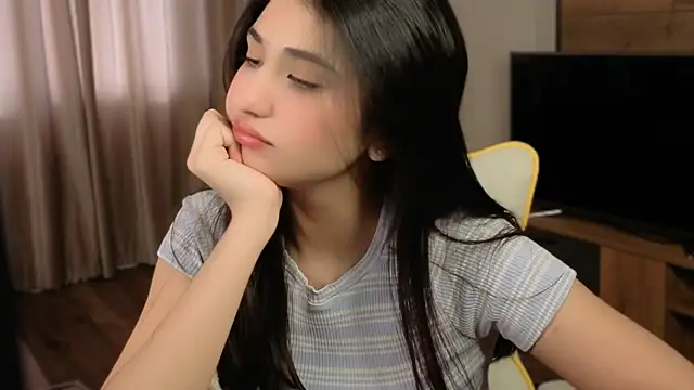 honeylanaa online show from 05-15-26, 04:30