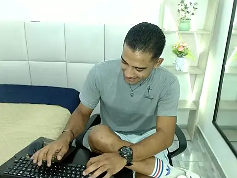 Snapshot of ivytemptation chatting on 06-13-26, 02:53 ivytemptation online show from 06-13-26, 02:53