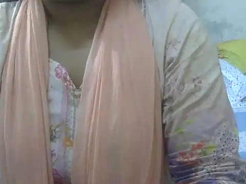 Snapshot of Begum_jan93 chatting on 07-24-26, 04:49 Begum jan93 online show from 07-24-26, 04:49