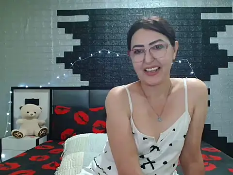 Snapshot of Ada_Vera chatting on 06-13-26, 02:59 Ada Vera online show from 06-13-26, 02:59