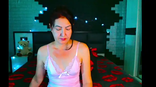 Snapshot of Ada_Vera chatting on 07-17-26, 11:39 Ada Vera online show from 07-17-26, 11:39