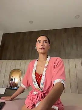 GlamKittenXXX online show from 05-15-26, 02:24