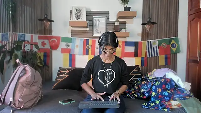 Evaa campbell online show from 06-22-26, 01:19