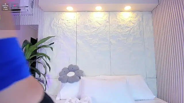 Dulce Vict online show from 06-19-26, 03:55
