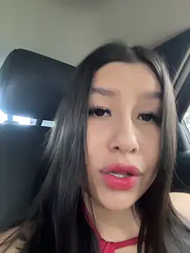 Snapshot of Luisa_Madrid chatting on 05-17-26, 05:31 Luisa Madrid online show from 05-17-26, 05:31