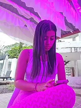 Snapshot of Luisa_Madrid chatting on 05-24-26, 11:48 Luisa Madrid online show from 05-24-26, 11:48