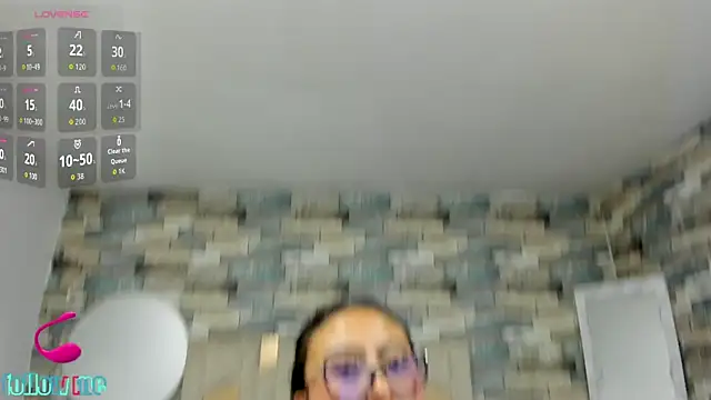 Snapshot of Amhira_Tay chatting on 06-25-26, 06:56 Amhira Tay online show from 06-25-26, 06:56