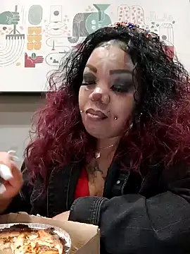 NailGoddessnow online show from 12-25-24, 01:31