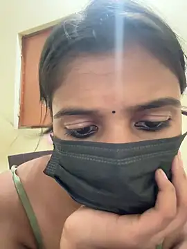 Snapshot of Poonam-Ray chatting on 07-20-26, 10:39 Poonam-Ray online show from 07-20-26, 10:39