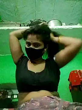 Snapshot of Rachnaaapkijaan78 chatting on 06-14-26, 08:27 Rachnaaapkijaan78 online show from 06-14-26, 08:27