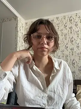 Yuna Gasai online show from 05-19-26, 11:16