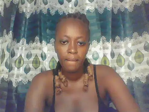 Snapshot of Beutymelani chatting on 05-16-26, 12:59 Beutymelani online show from 05-16-26, 12:59