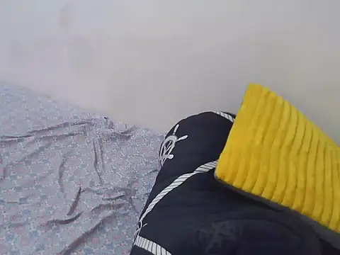 Snapshot of hotcandy001 chatting on 06-12-26, 10:03 hotcandy001 online show from 06-12-26, 10:03