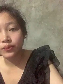 hinami-lo online show from 05-18-26, 08:42