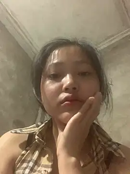 hinami-lo online show from 05-19-26, 08:31