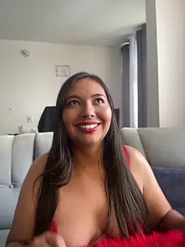 Catalina kiss online show from 07-14-26, 12:55
