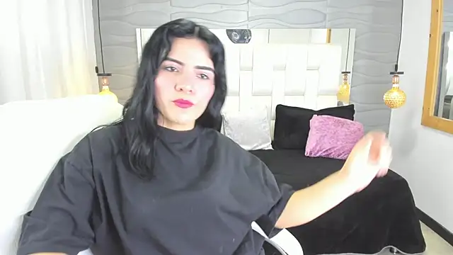 Snapshot of Lia__Kalifa chatting on 06-06-26, 05:45 Lia Kalifa online show from 06-06-26, 05:45