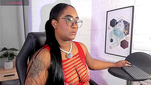 alison daniels  online show from 11-06-25, 01:45