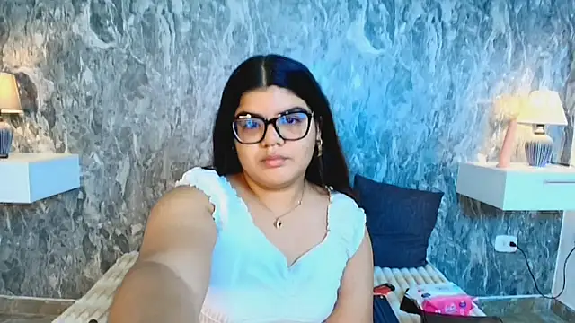 sky white  online show from 07-08-26, 12:09