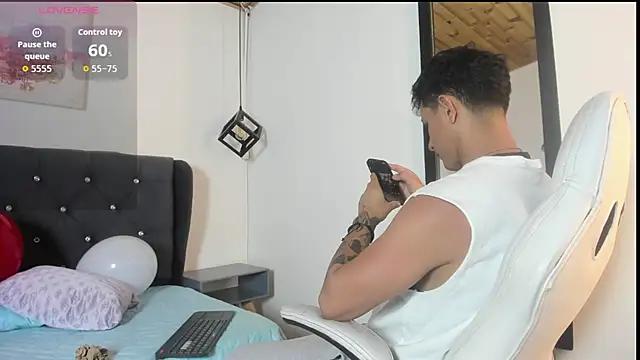 Snapshot of marcos_vieyra chatting on 06-23-26, 07:34 marcos vieyra online show from 06-23-26, 07:34