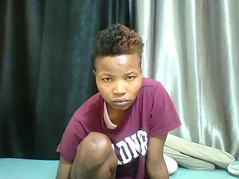 Snapshot of Bambybeauty2 chatting on 07-13-26, 05:10 Bambybeauty2 online show from 07-13-26, 05:10