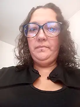 -Saraqueen-- online show from 05-20-26, 04:02