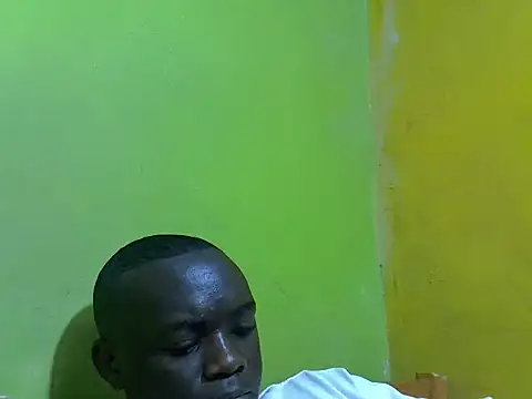 Snapshot of EbonyTjay chatting on 05-16-26, 05:37 EbonyTjay online show from 05-16-26, 05:37