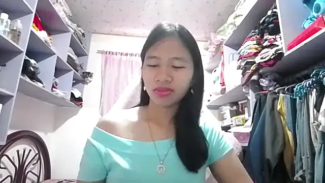 Snapshot of JoyeAmesbury chatting on 06-27-26, 02:05 JoyeAmesbury online show from 06-27-26, 02:05