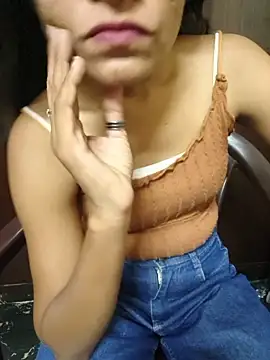 Snapshot of Shanaya_001 chatting on 05-27-26, 04:42 Shanaya 001 online show from 05-27-26, 04:42