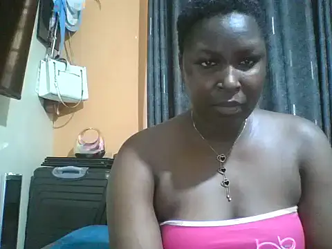 Snapshot of Queenbella780 chatting on 05-16-26, 12:59 Queenbella780 online show from 05-16-26, 12:59