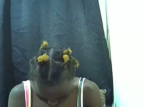 Snapshot of Cutteypeach chatting on 06-09-26, 10:05 Cutteypeach online show from 06-09-26, 10:05
