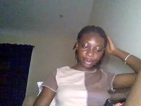 Snapshot of miss_petite0 chatting on 05-26-26, 07:04 miss petite0 online show from 05-26-26, 07:04