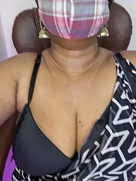 MISS-LOVEV online show from 07-26-26, 02:42