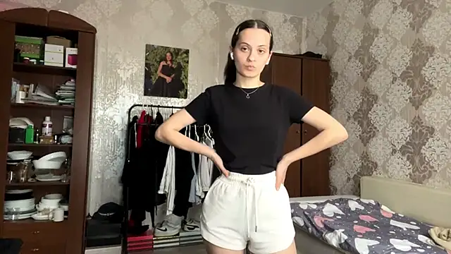 Snapshot of MarlynSiefkes chatting on 06-03-26, 02:33 MarlynSiefkes online show from 06-03-26, 02:33