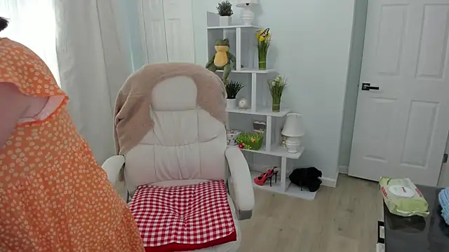 Vika73 online show from 03-14-25, 04:51