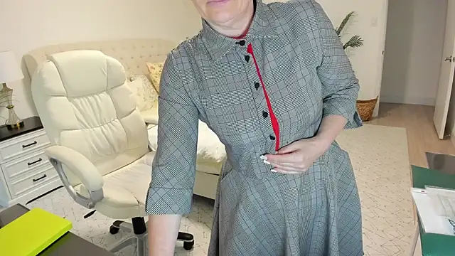 Vika73 online show from 04-28-26, 11:04