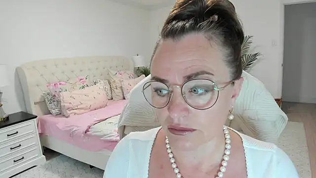 Snapshot of Vika73 chatting on 07-22-26, 11:46 Vika73 online show from 07-22-26, 11:46
