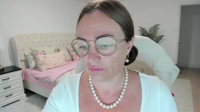 Snapshot of Vika73 chatting on 07-23-26, 11:19 Vika73 online show from 07-23-26, 11:19