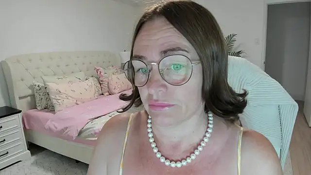 Snapshot of Vika73 chatting on 07-28-26, 11:17 Vika73 online show from 07-28-26, 11:17