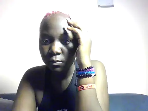 Snapshot of Naughtylynne chatting on 05-23-26, 11:53 Naughtylynne online show from 05-23-26, 11:53