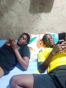 Snapshot of Lawal-Briana chatting on 07-07-26, 06:45 Lawal-Briana online show from 07-07-26, 06:45