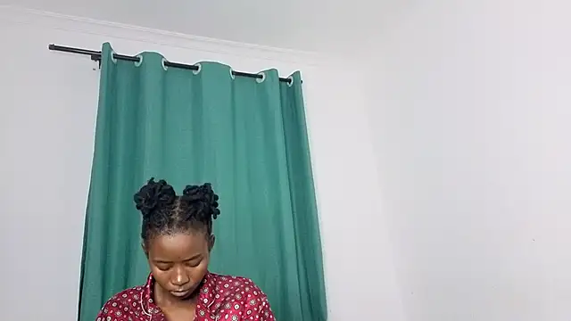 Dream Girlz online show from 06-17-26, 07:04