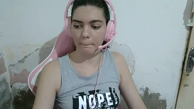 Snapshot of Angel_Ristoww chatting on 05-31-26, 10:22 Angel Ristoww online show from 05-31-26, 10:22