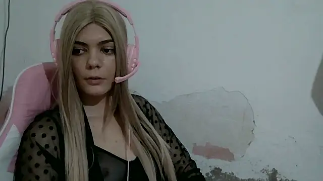 Snapshot of Angel_Ristoww chatting on 06-05-26, 01:01 Angel Ristoww online show from 06-05-26, 01:01