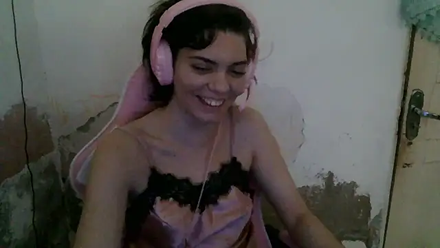 Snapshot of Angel_Ristoww chatting on 06-22-26, 05:21 Angel Ristoww online show from 06-22-26, 05:21