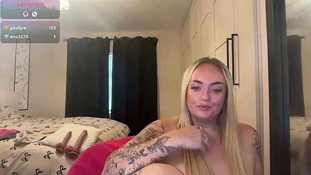 CurvyWetWife online show from 06-29-26, 10:15