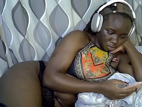 Snapshot of cute_gee5 chatting on 06-30-26, 10:27 cute gee5 online show from 06-30-26, 10:27
